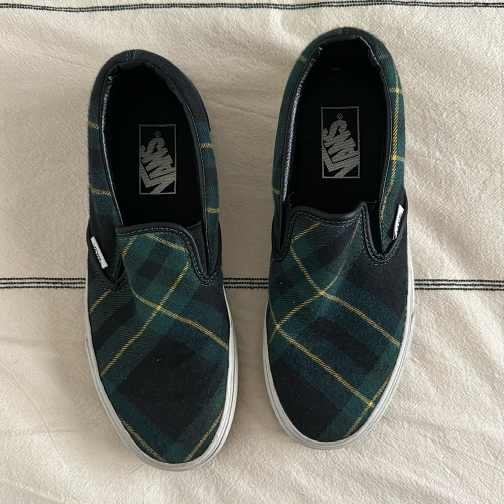 Vans Slip On in Tartan Plaid Womens size 7.5